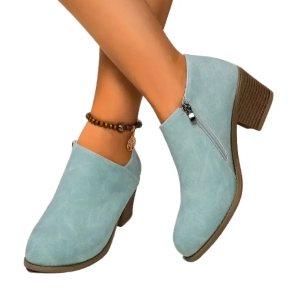 Ladies Trendy Chunky Heel Boots size 6